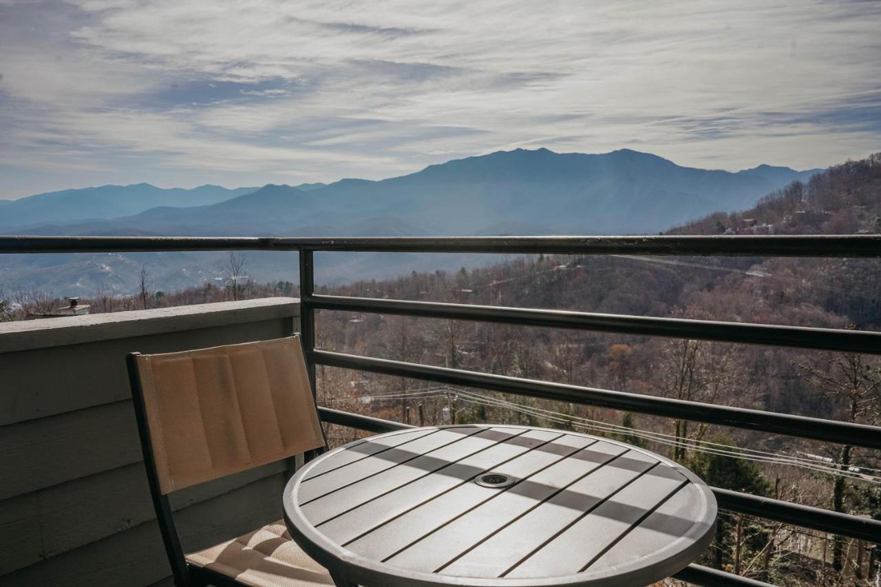 Smoky Mountains Studio With Balcony جاتلينبرج المظهر الخارجي الصورة