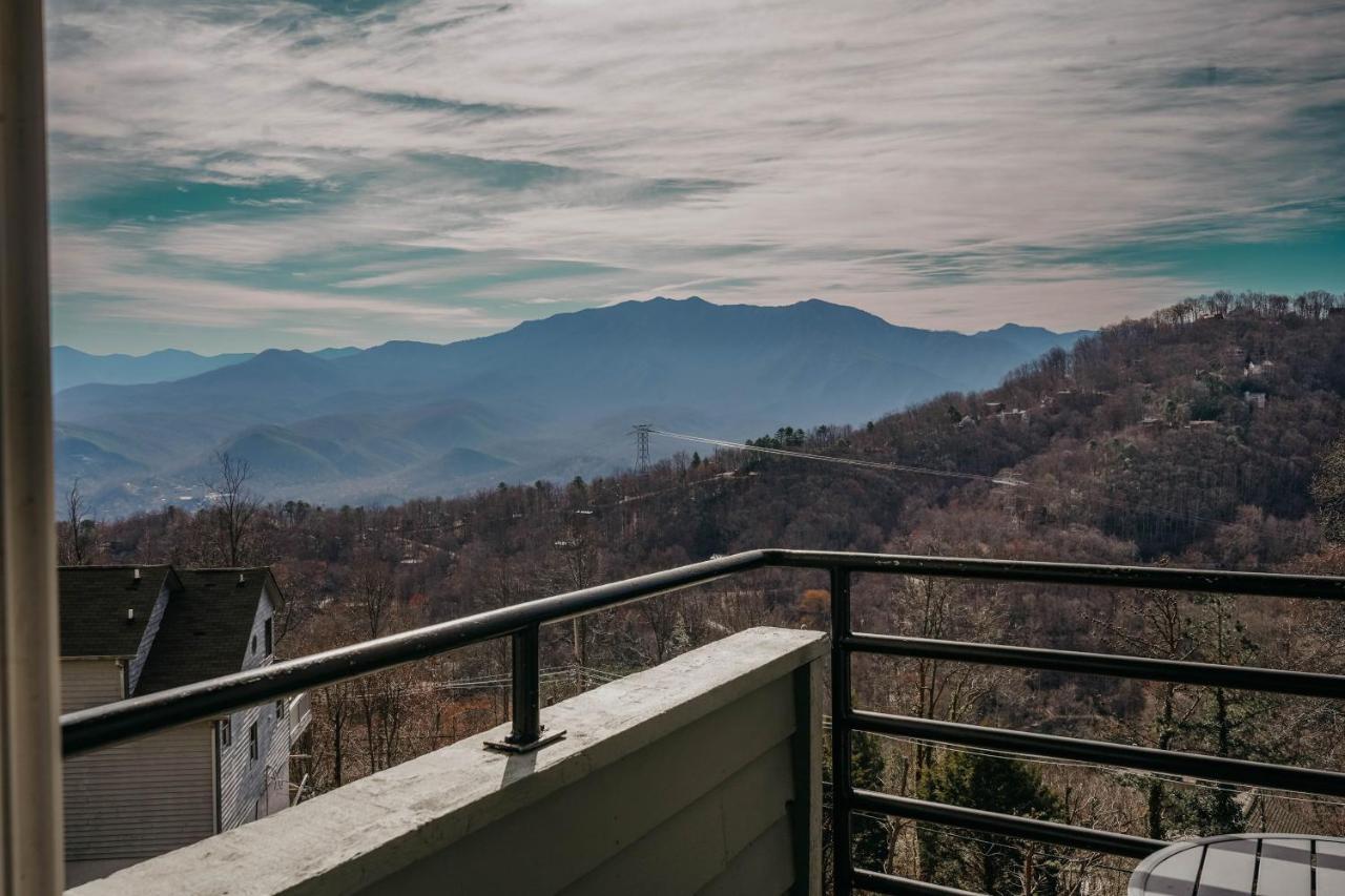 Smoky Mountains Studio With Balcony جاتلينبرج المظهر الخارجي الصورة