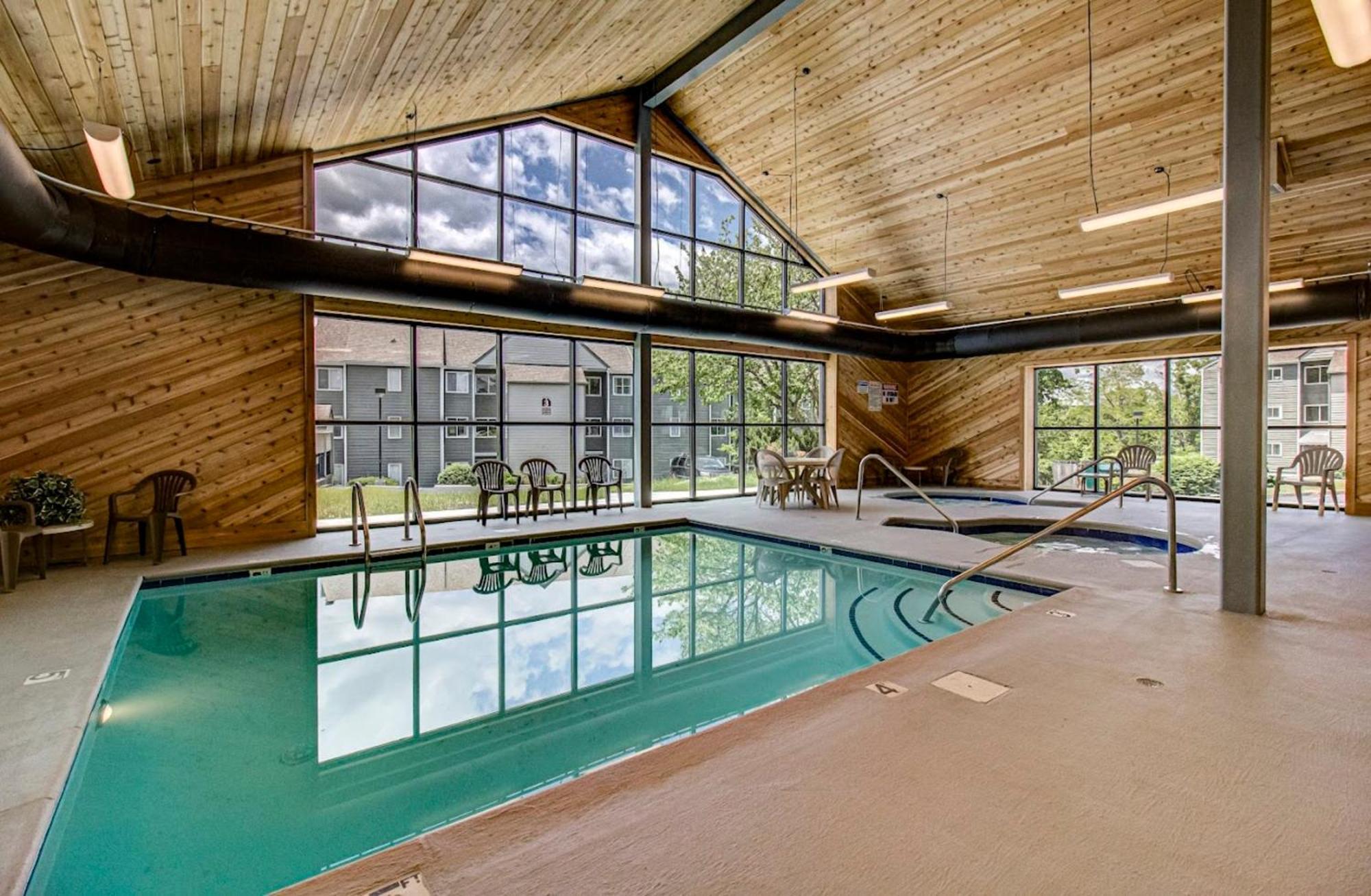 Smoky Mountains Studio With Balcony جاتلينبرج المظهر الخارجي الصورة